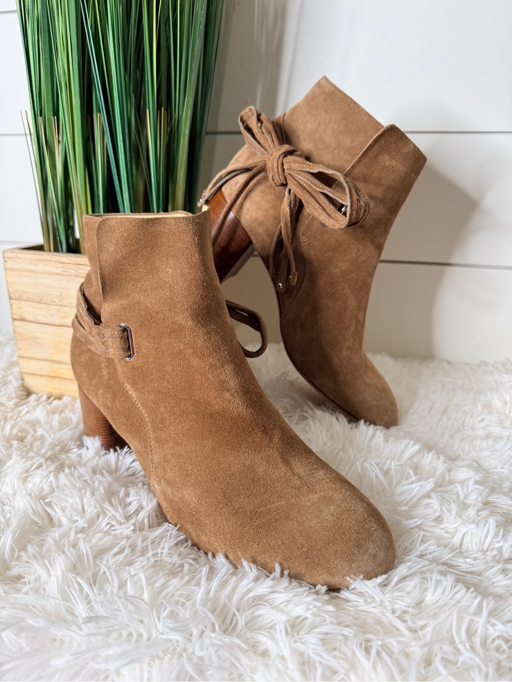 Rag & Bone Dalia II Suede Studded Tassel Tie Chunky Heel Bootie Camel Size 39 - Picture 2 of 10